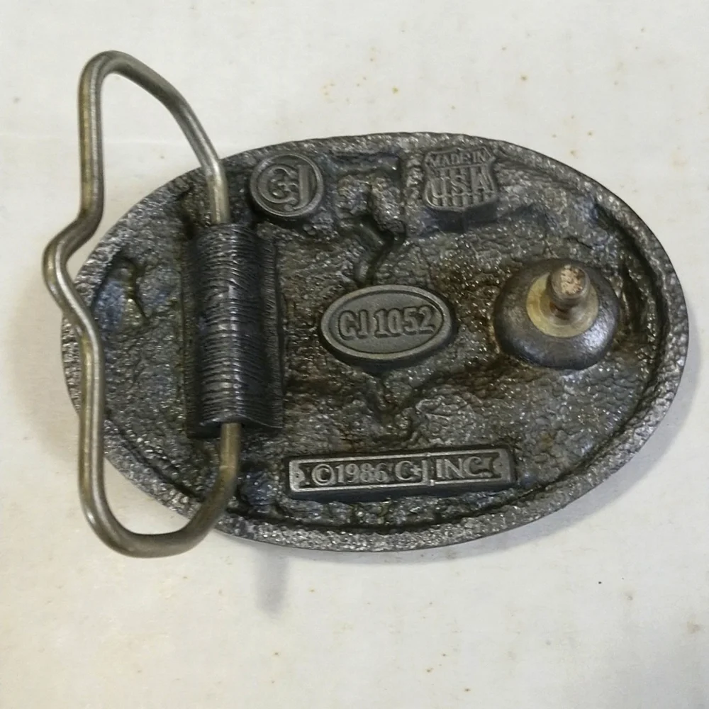 PARAMEDIC PEWTER BELT BUCKLE GREEN BACKGROUND 1986 USA